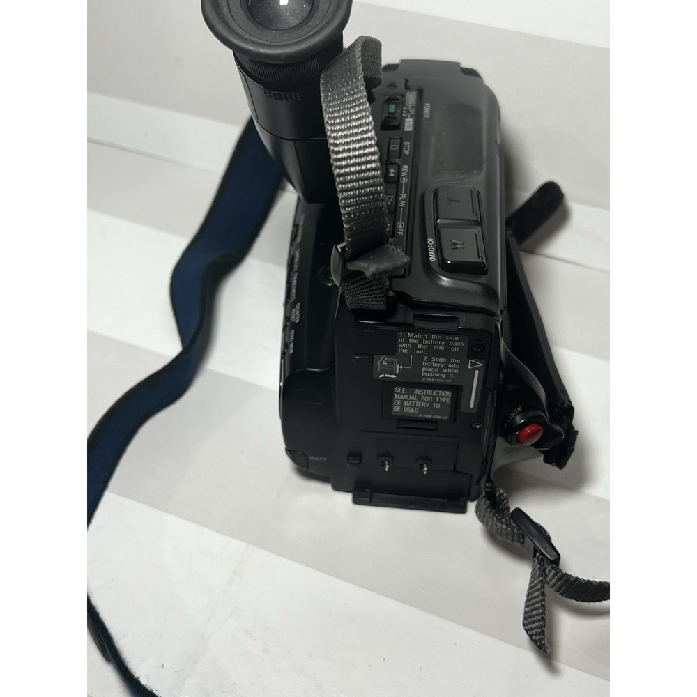 Sony Handycam CCD-TR71 Video 8 Camcorder Camera w Bag FOR PARTS OR REPAIR ONLY - Picture 5 of 14